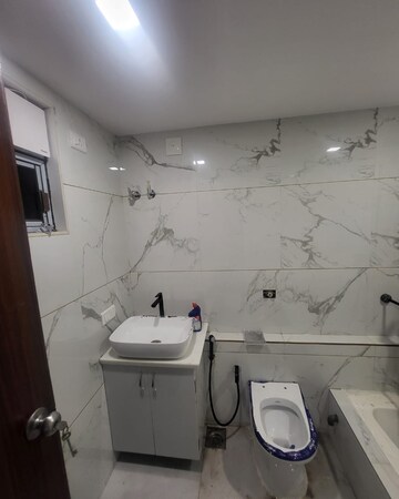 Bathroom in 4 BHK Apartment at Vastrapur – for Rent