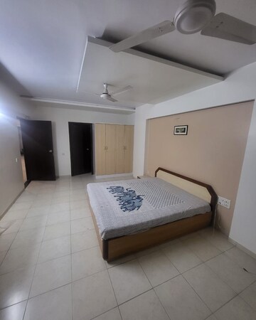 Bedroom in 4 BHK Apartment at Vastrapur – for Rent
