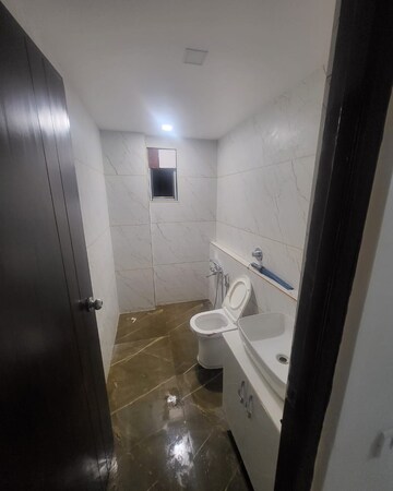 Bathroom in 4 BHK Apartment at Vastrapur – for Rent