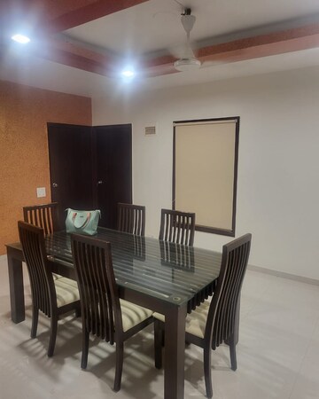 Living Room in 4 BHK Apartment at Vastrapur – for Rent