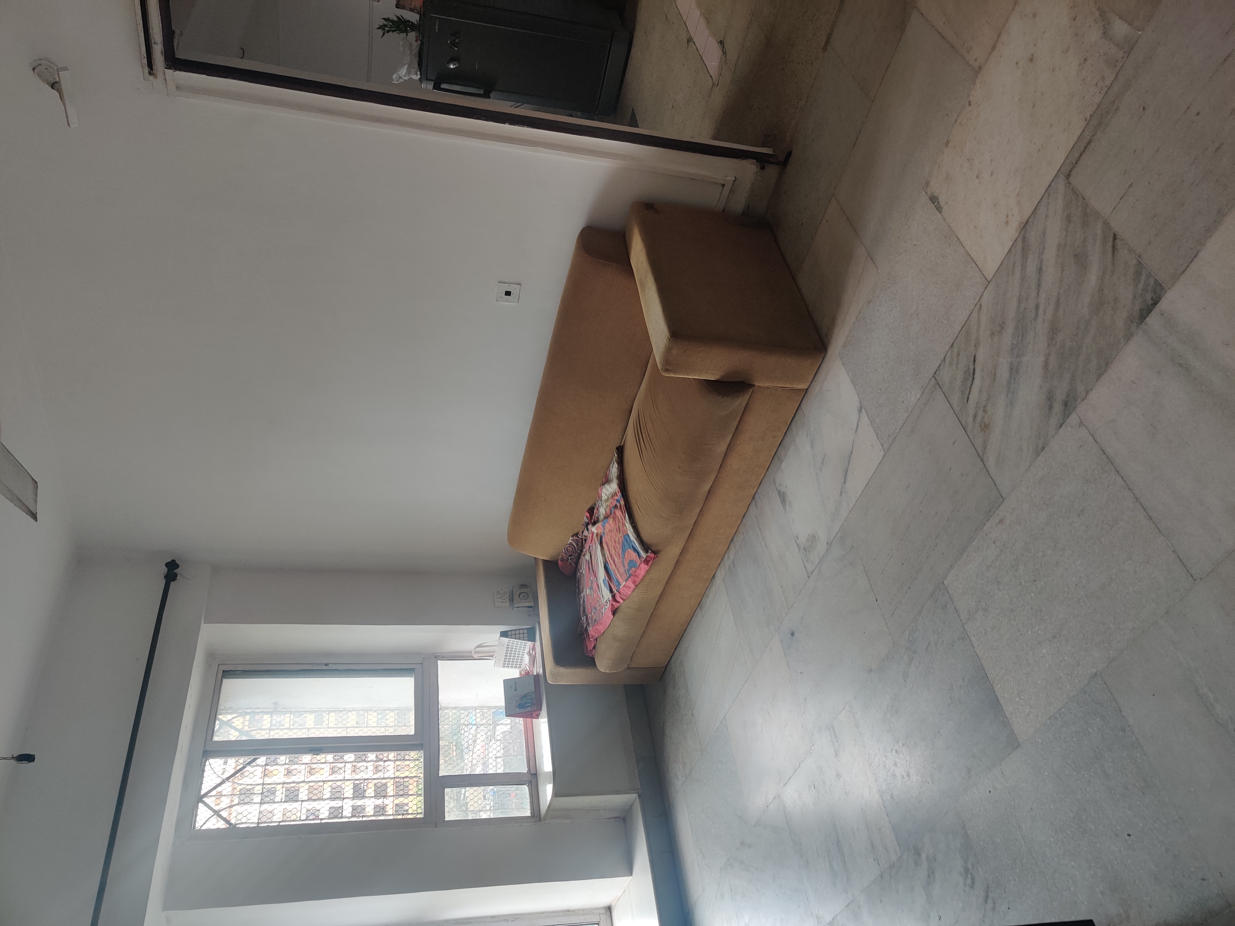 1 BHK 450 Sq.Ft. Apartment in Crystal Palace CHS