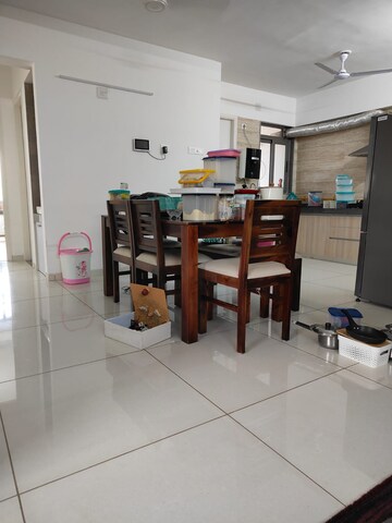 Living Room in 4 BHK Apartment at Vastrapur – for Rent