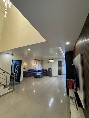 Living Room in 3 BHK Penthouse at Amrapali Princely Estate, Sector 76 – for Rent