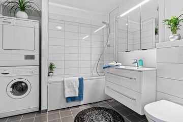 Bathroom in 4 BHK Apartment at Godrej Skyshore, Versova – for Sale