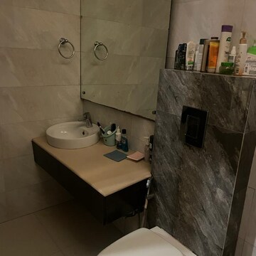 Bathroom in 2 BHK Builder Floor at Eco City Noida, Sector 75 – for Rent