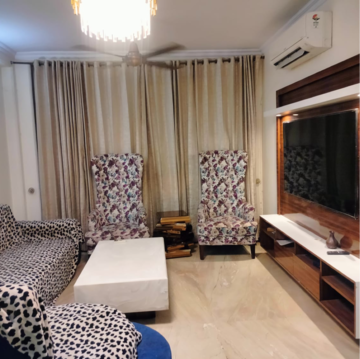 Living Room in 2 BHK Builder Floor at Eco City Noida, Sector 75 – for Rent