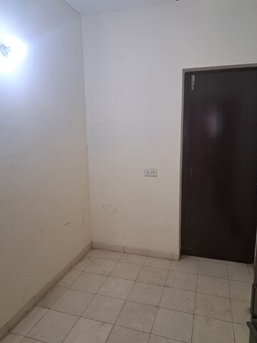 Room in 2 BHK Apartment at Shiv Sai Ozone Park, Sector 86 – for Rent