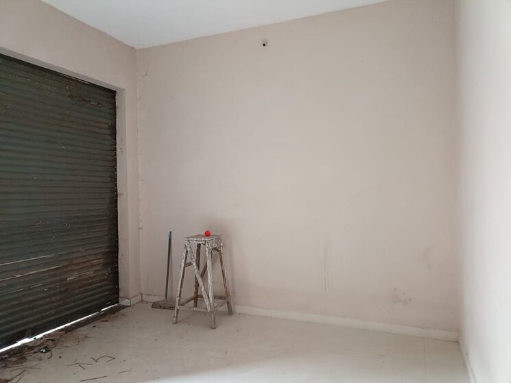 Room, evershine-city Commercial Shop 500 Sq.Ft. In Vasai East Palghar 9005458