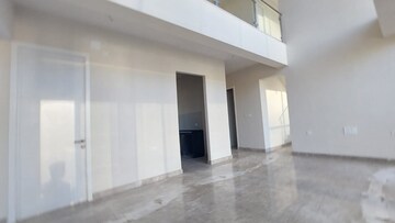 Room in 4 BHK Apartment at Tata Serein, Pokhran Road No Two – for Sale