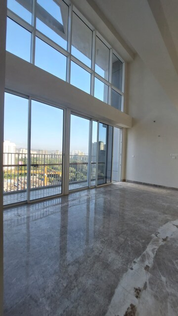 Room in 4 BHK Apartment at Tata Serein, Pokhran Road No Two – for Sale