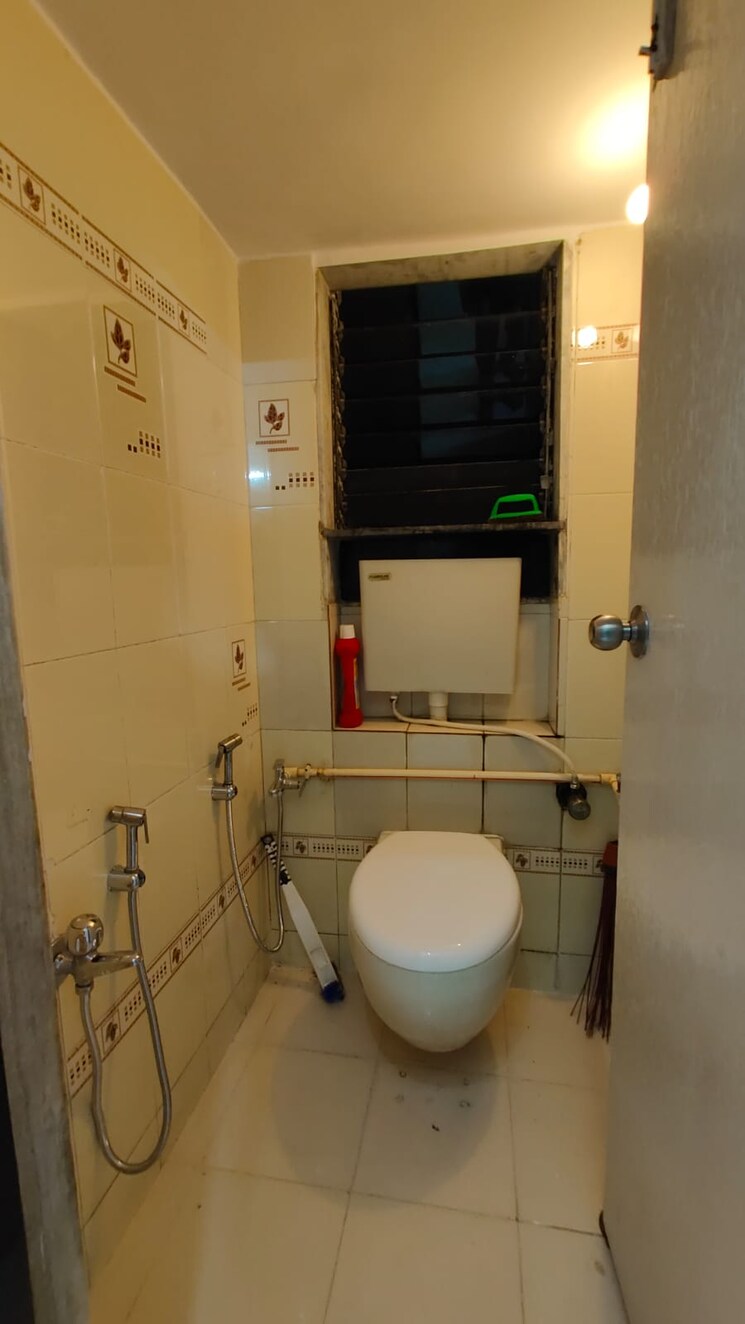 Bathroom, shree-ahimsa-dhaam 1 Bedroom 600 Sq.Ft. Apartment In Malad West Mumbai 9005440