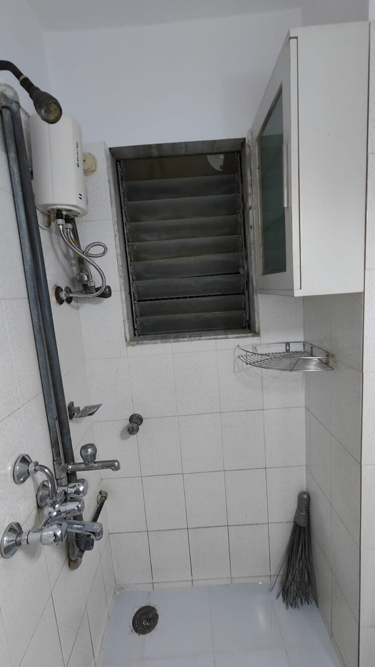 Bathroom, shree-ahimsa-dhaam 1 Bedroom 600 Sq.Ft. Apartment In Malad West Mumbai 9005440