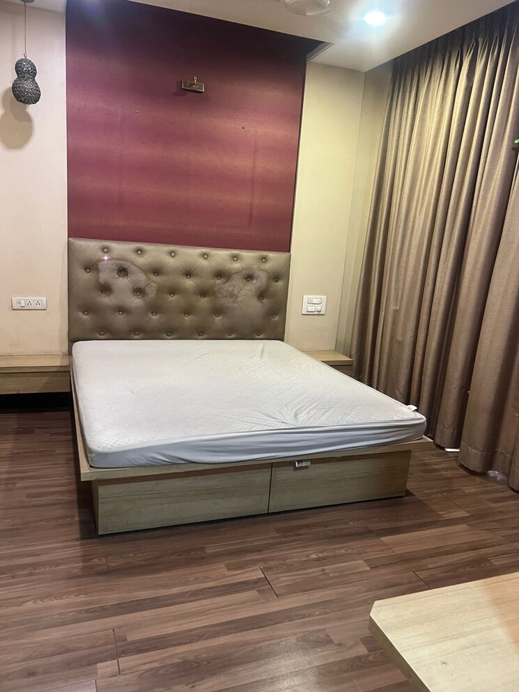 Bedroom, lodha-splendora 2 Bedroom 700 Sq.Ft. Apartment In Ghodbunder Road Thane 9005443