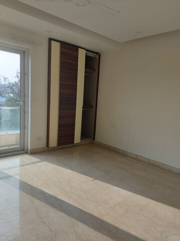Room in 4 BHK Builder Floor at Boutique Residential Apartments A 3 2, Vasant Vihar – for Rent
