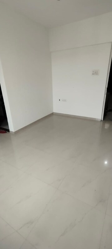 Room in 1 BHK Apartment at New Vegas Plaza, Owale – for Rent