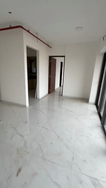 Room in 3 BHK Apartment at Level The Residences, Andheri West – for Rent