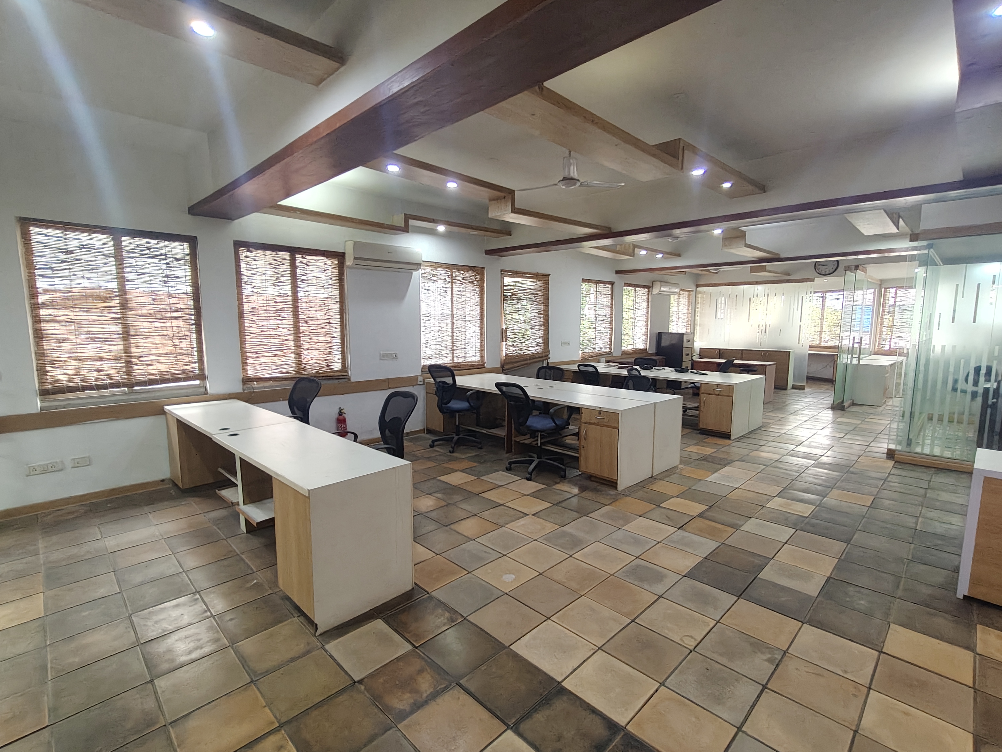 Office Space in IT/SEZ For Rent in 20 Workstation Furnished 
