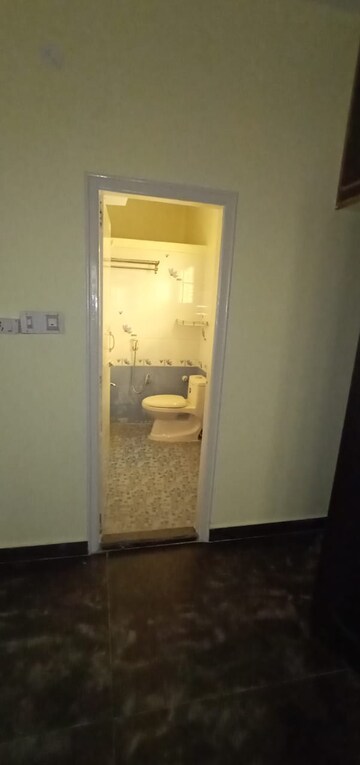 Room in 2 BHK Builder Floor at Ramamurthy Nagar – for Rent
