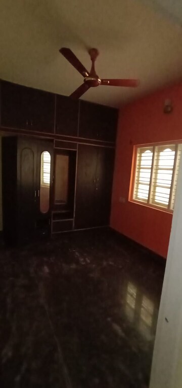 Room in 2 BHK Builder Floor at Ramamurthy Nagar – for Rent
