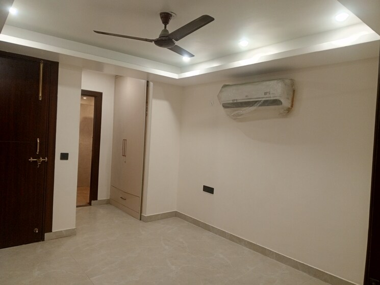 Room, ews-apartment 4 Bedroom 2400 Sq.Ft. Apartment In Sector 52 Gurgaon 9005536
