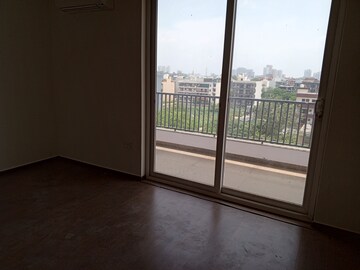 Room in 4 BHK Apartment at EWS Apartment, Sector 52 – for Rent