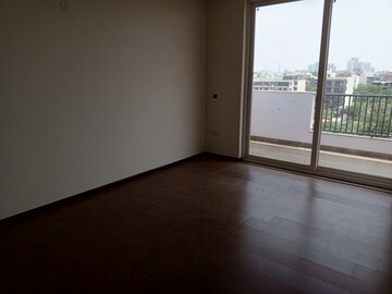 Room in 4 BHK Apartment at EWS Apartment, Sector 52 – for Rent