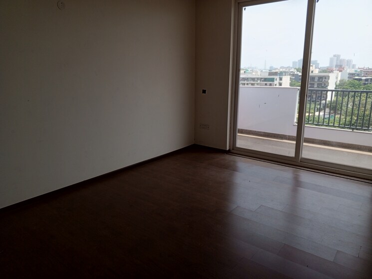Room, ews-apartment 4 Bedroom 2400 Sq.Ft. Apartment In Sector 52 Gurgaon 9005536