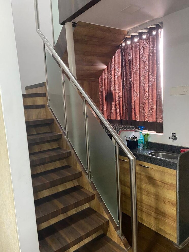 Balcony, lower parel west Commercial Office Space 3150 Sq.Ft. In Lower Parel West Mumbai 9005535