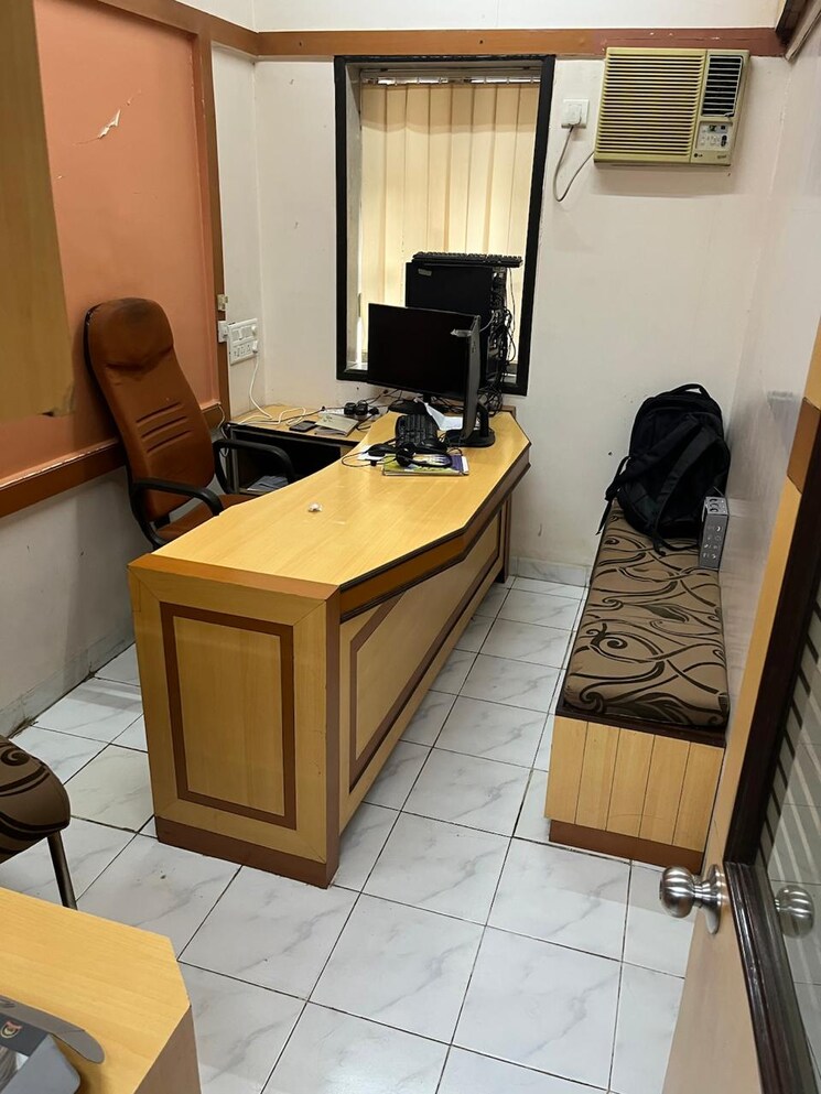 Team Area, mig-colony-bandra Commercial Office Space 600 Sq.Ft. In Bandra East Mumbai 9005562