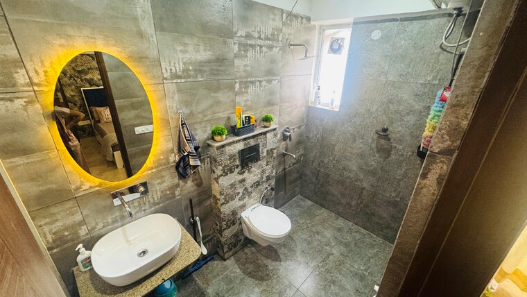 Bathroom, pir machalla 3 Bedroom 1250 Sq.Ft. Builder Floor In Pir Machalla Zirakpur 9005616