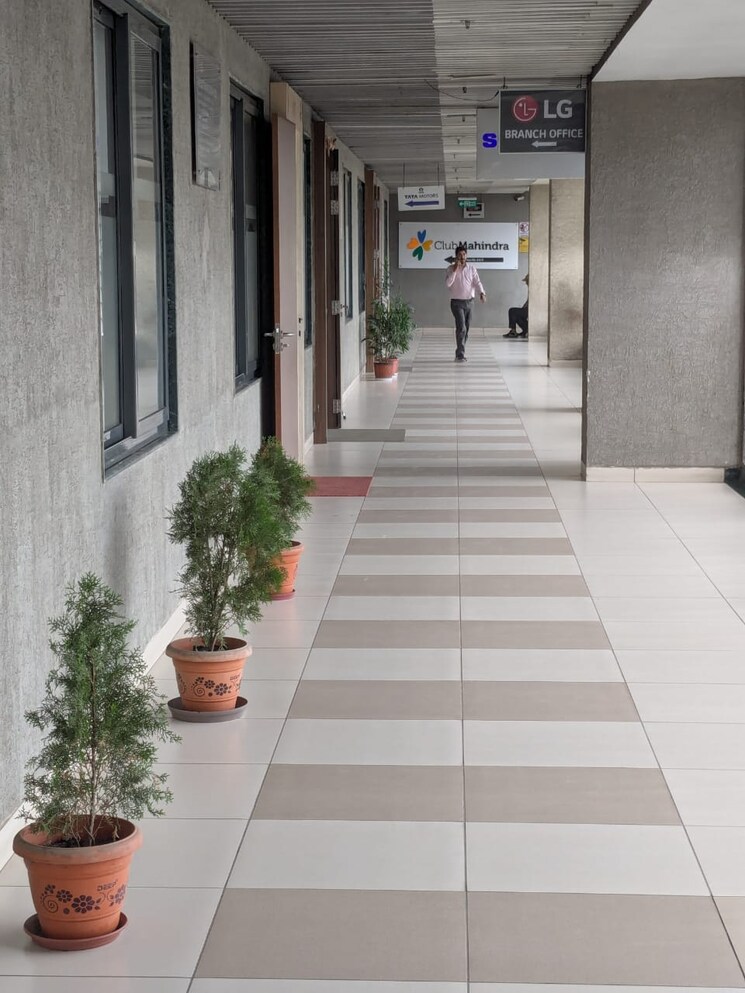 undefined, hoshangabad road Commercial Office Space 1500 Sq.Ft. In Hoshangabad Road Bhopal 9005618