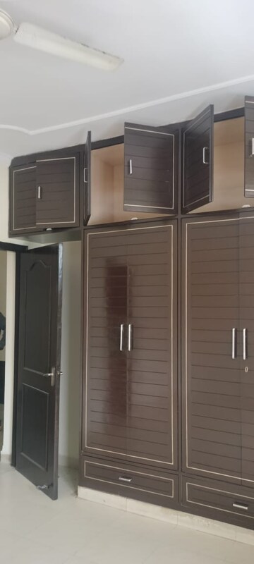 Building Lobby in 3 BHK Apartment at New Shivalik Society, Sector 51 – for Rent
