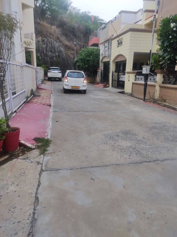  Parking, trilanga 4 Bedroom 2000 Sq.Ft. Villa In Trilanga Bhopal 9005639