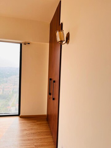 Room in 3 BHK Apartment at Conscient Heritage One, Sector 62 – for Rent