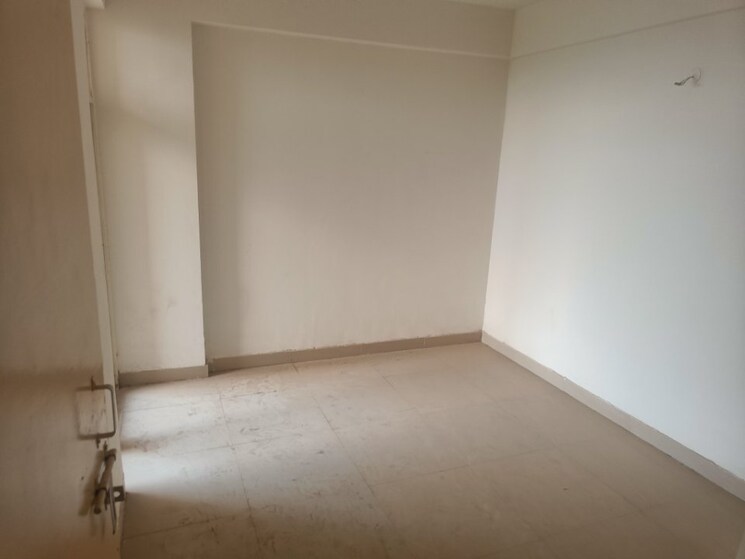 Room, rof-ananda 2.5 Bedroom 700 Sq.Ft. Apartment In Sector 95 Gurgaon 9005676