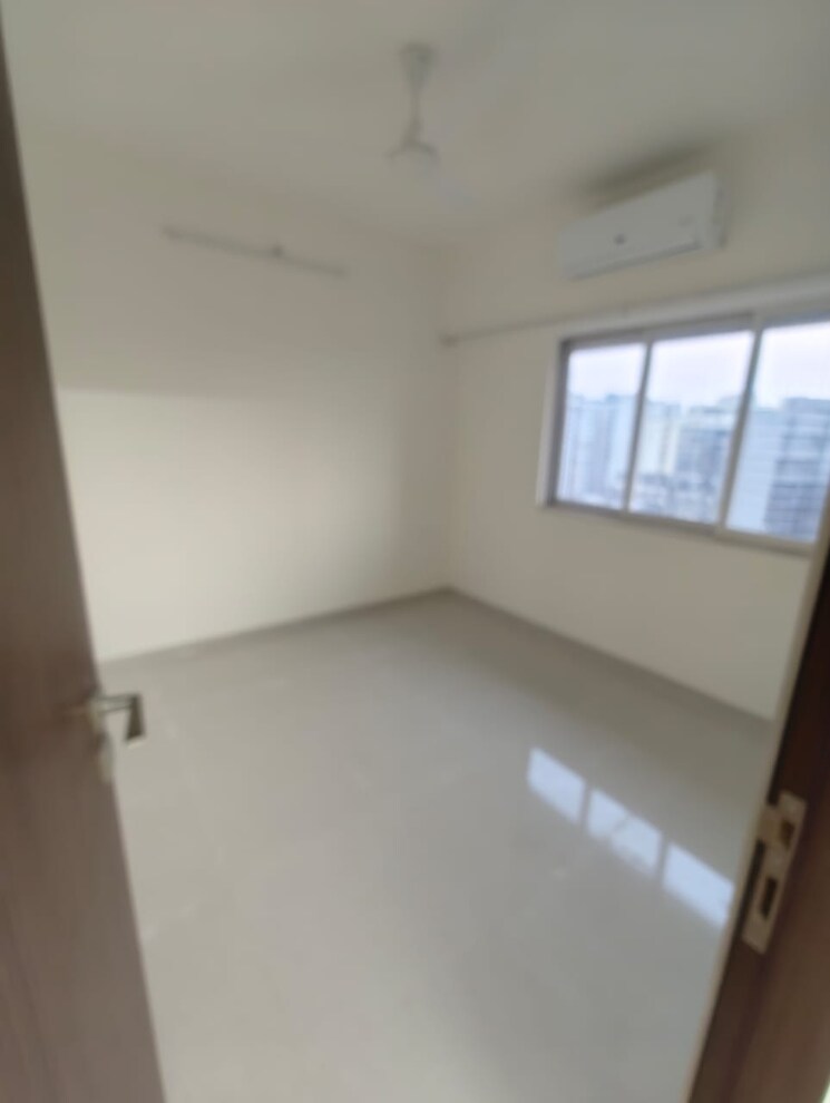 Room, omkar-signet 1 Bedroom 333 Sq.Ft. Apartment In Malad East Mumbai 9005690