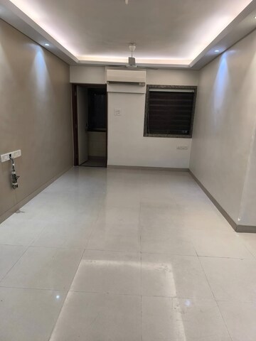 Room in 3 BHK Apartment at Mahaveer Jeevan Deep, Kandivali West – for Sale