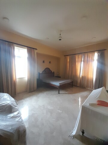Furnished Amenities in 5 BHK Apartment at Aundh – for Sale