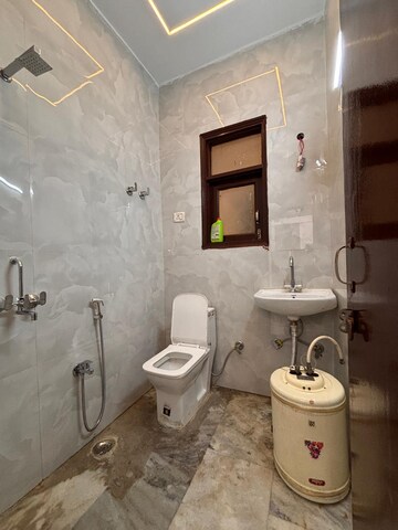 Bathroom in 1 BHK Builder Floor at Neb Sarai – for Rent