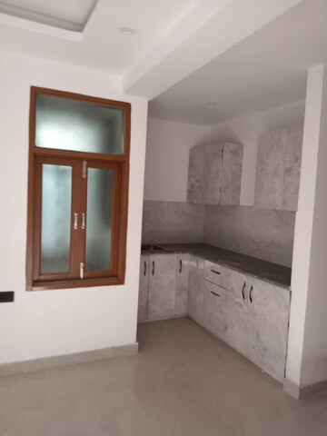 Room in 1 BHK Builder Floor at Neb Sarai – for Rent
