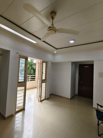 Room in 2 BHK Apartment at GK Dwarka Sai Paramount, Balewadi – for Rent