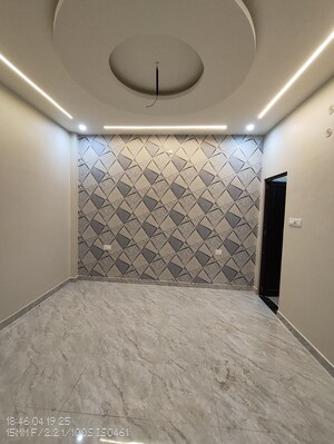 Room in 3 BHK Independent House at Jankipuram – for Sale