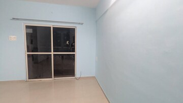 Room in 2 BHK Apartment at Vasant Avenue, Pimple Saudagar – for Rent