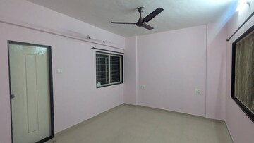 Room in 2 BHK Apartment at Vasant Avenue, Pimple Saudagar – for Rent