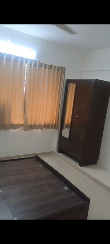 Furnished Amenities in 2.5 BHK Apartment at Neelkanth Palms Phase 2, Thane West – for Rent