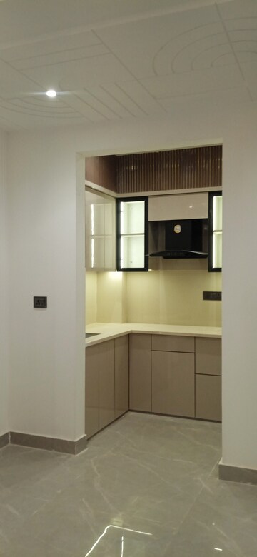 Kitchen in 2 BHK Builder Floor at Mahavir Enclave 1 – for Sale