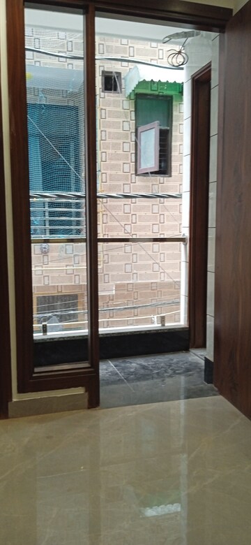 Room in 2 BHK Builder Floor at Mahavir Enclave 1 – for Sale