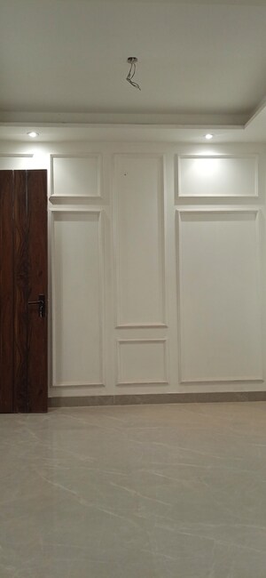 Room in 2 BHK Builder Floor at Mahavir Enclave 1 – for Sale