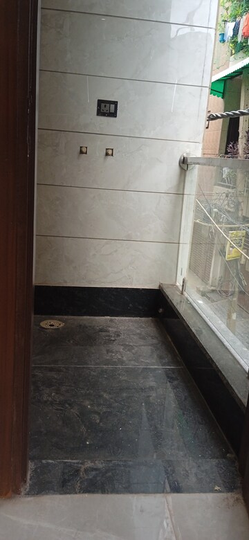 Balcony in 2 BHK Builder Floor at Mahavir Enclave 1 – for Sale