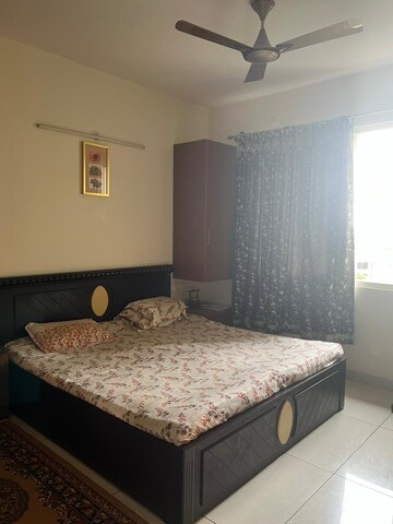 Bedroom in 2.5 BHK Apartment at Prestige Lakeside Habitat, Varthur – for Rent